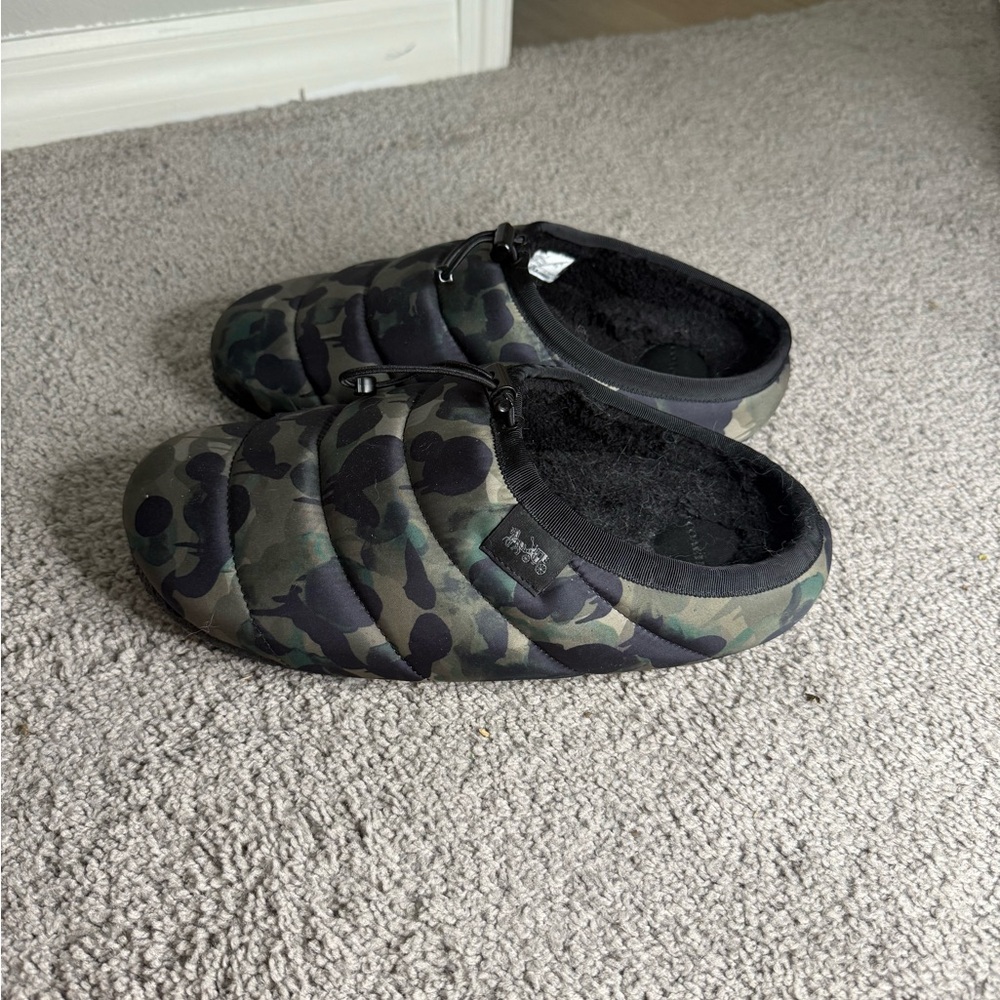 Coach Wildbeast slipper in camouflage print nylon faux shearling lining slip on - Picture 2 of 4
